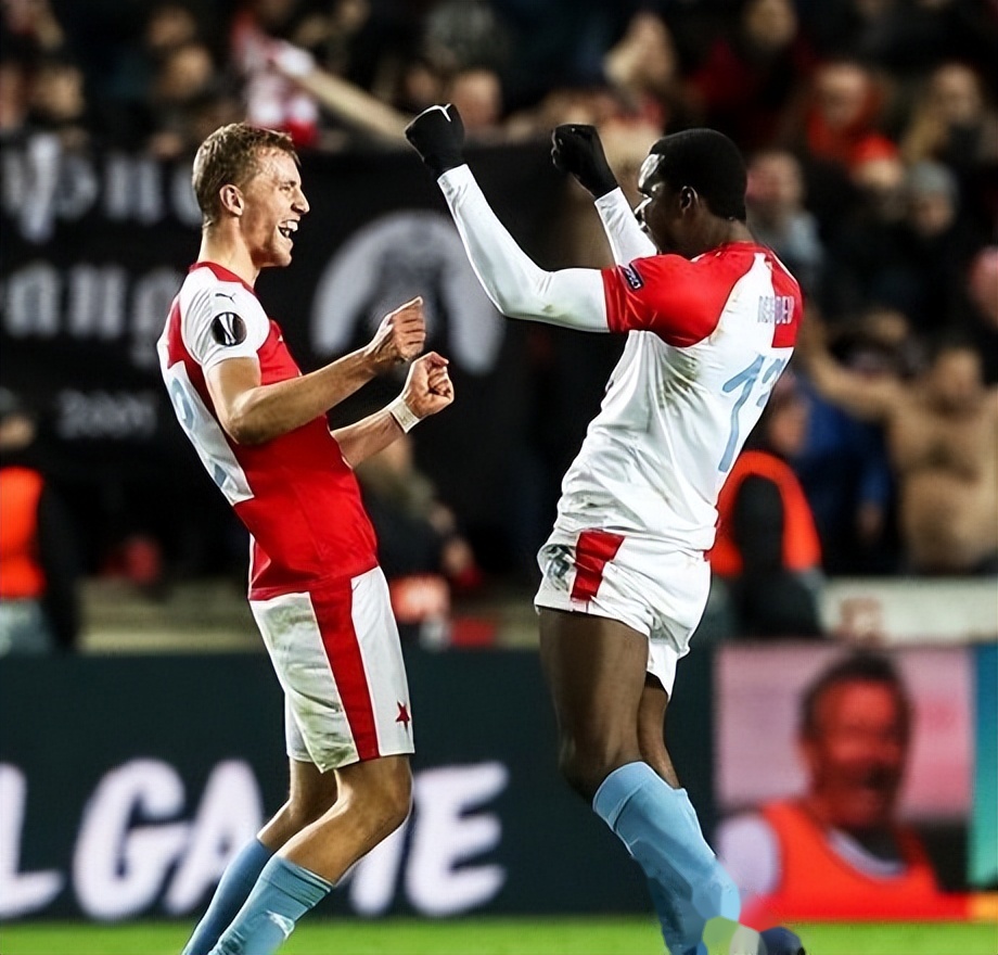 贝尔格莱德红星客场大胜波鸿,稳固小组第一 贝尔格莱德红星客场大胜波鸿,稳固小组第一