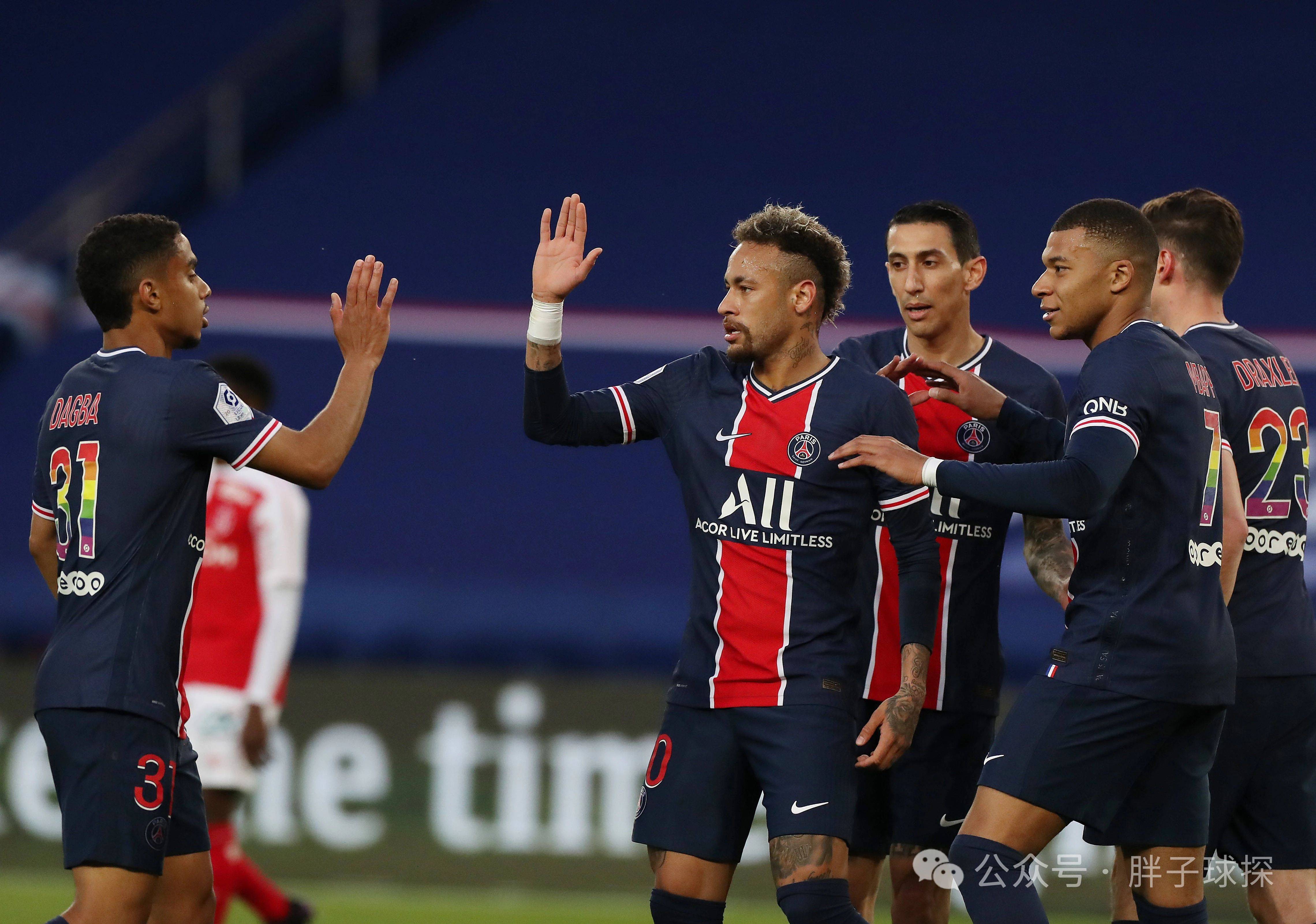 巴黎圣日耳曼大获全胜,领跑积分榜 巴黎圣日耳曼大获全胜,领跑积分榜