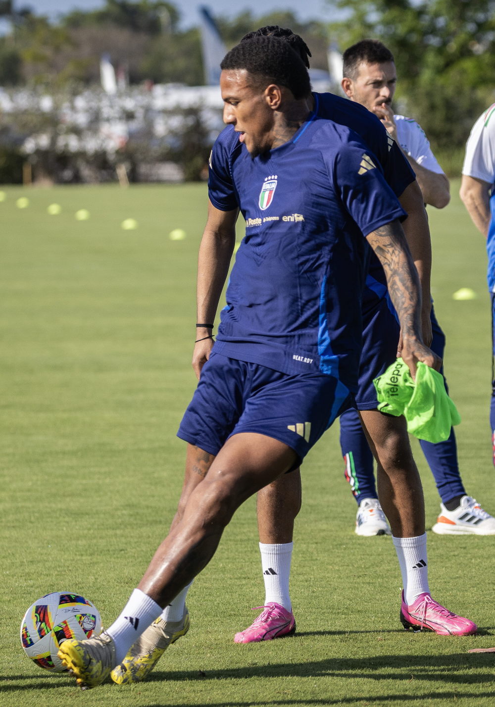 国际足球赛事中球员表现出色 国际足球赛事中球员表现出色