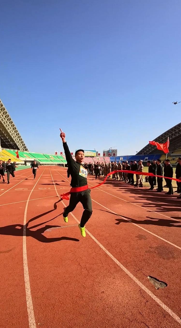运动场上的精彩瞬间,速度与激情的碰撞 运动场上的精彩瞬间,速度与激情的碰撞