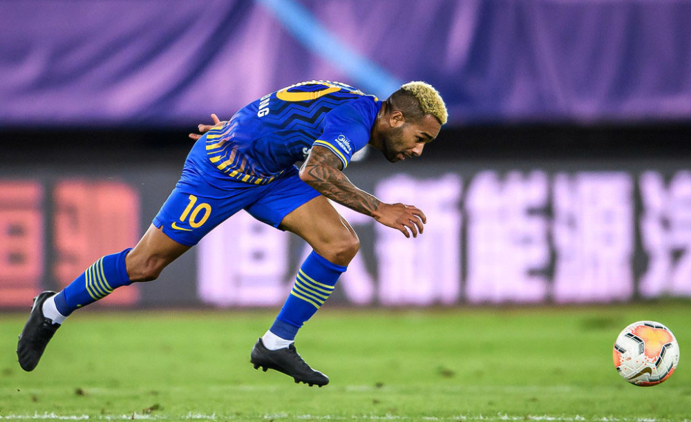 深圳佳兆业豪取联赛冠军,成为焦点! 深圳佳兆业豪取联赛冠军,成为焦点!