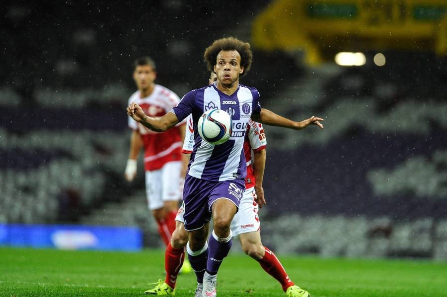 图卢兹主场告负于雷恩,遭遇失利 图卢兹主场告负于雷恩,遭遇失利