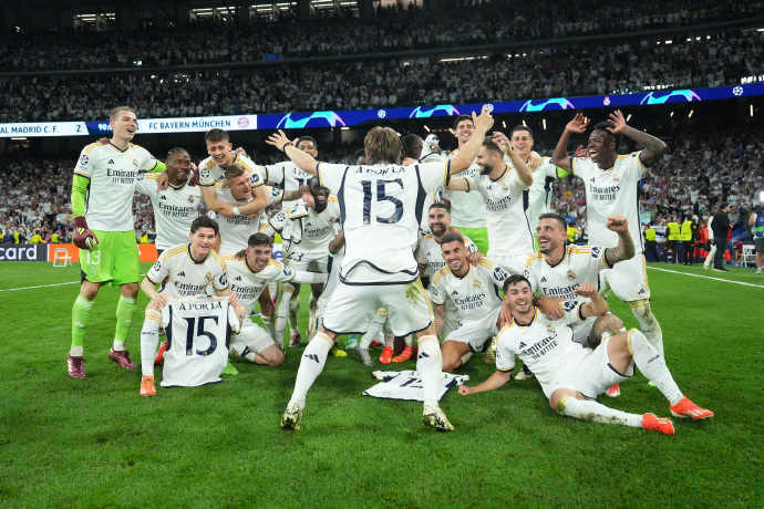 皇马遗憾不敌拜仁,无缘欧冠决赛! 皇马遗憾不敌拜仁,无缘欧冠决赛!