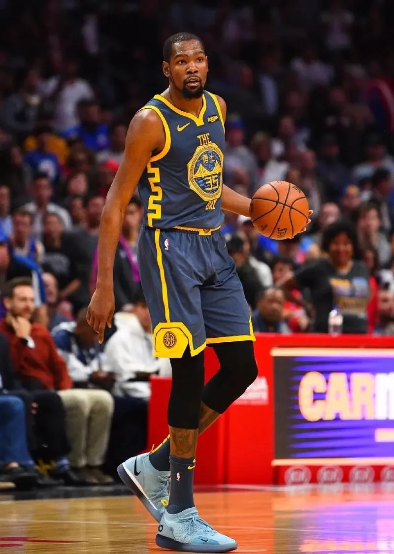 勇士主场胜掘金，杜兰特40分