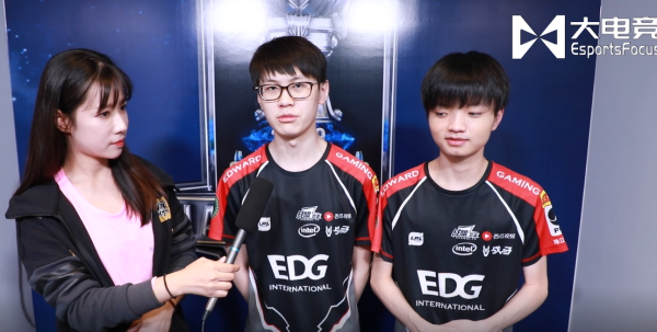 包含DFM碾压FLY,Meiko单局斩获MVP宿敌对决八强赛,锁定晋级资格的词条 包含DFM碾压FLY,Meiko单局斩获MVP宿敌对决八强赛,锁定晋级资格的词条